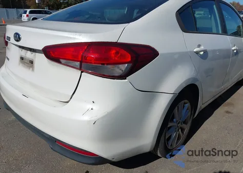 2017 Kia Forte Lx из США, поврежденный, VIN 3KPFL4A71HE123538